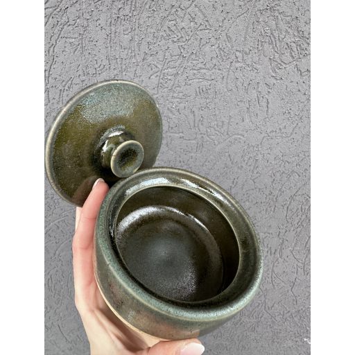 Dark green fedeles dobozka