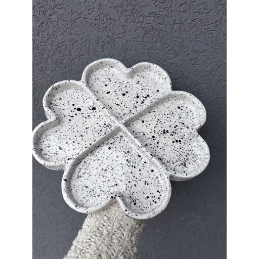 4 Heart Shape Plate
